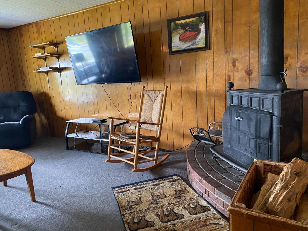 Motel Town & Rangeley
