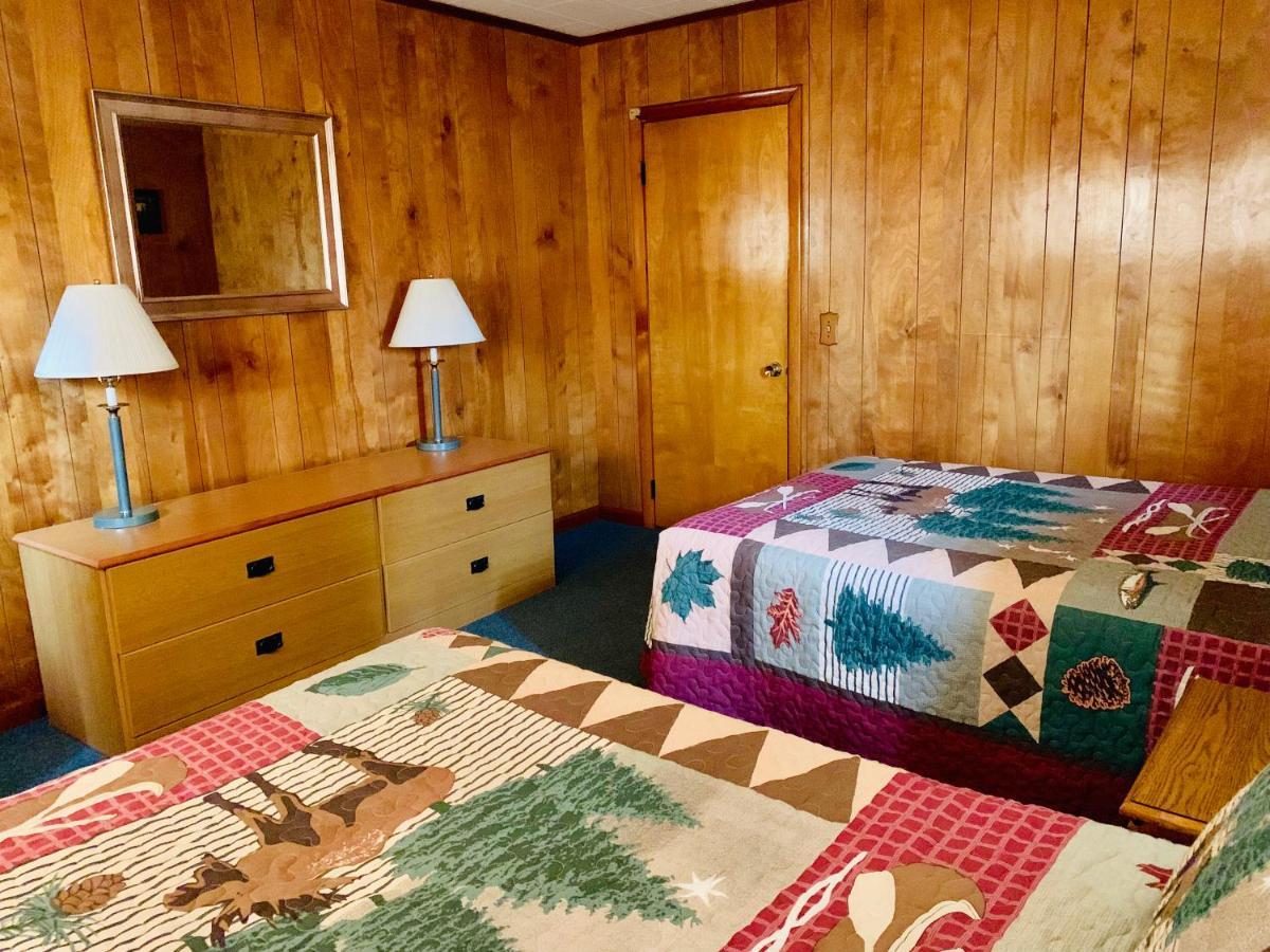 Town & * Rangeley
